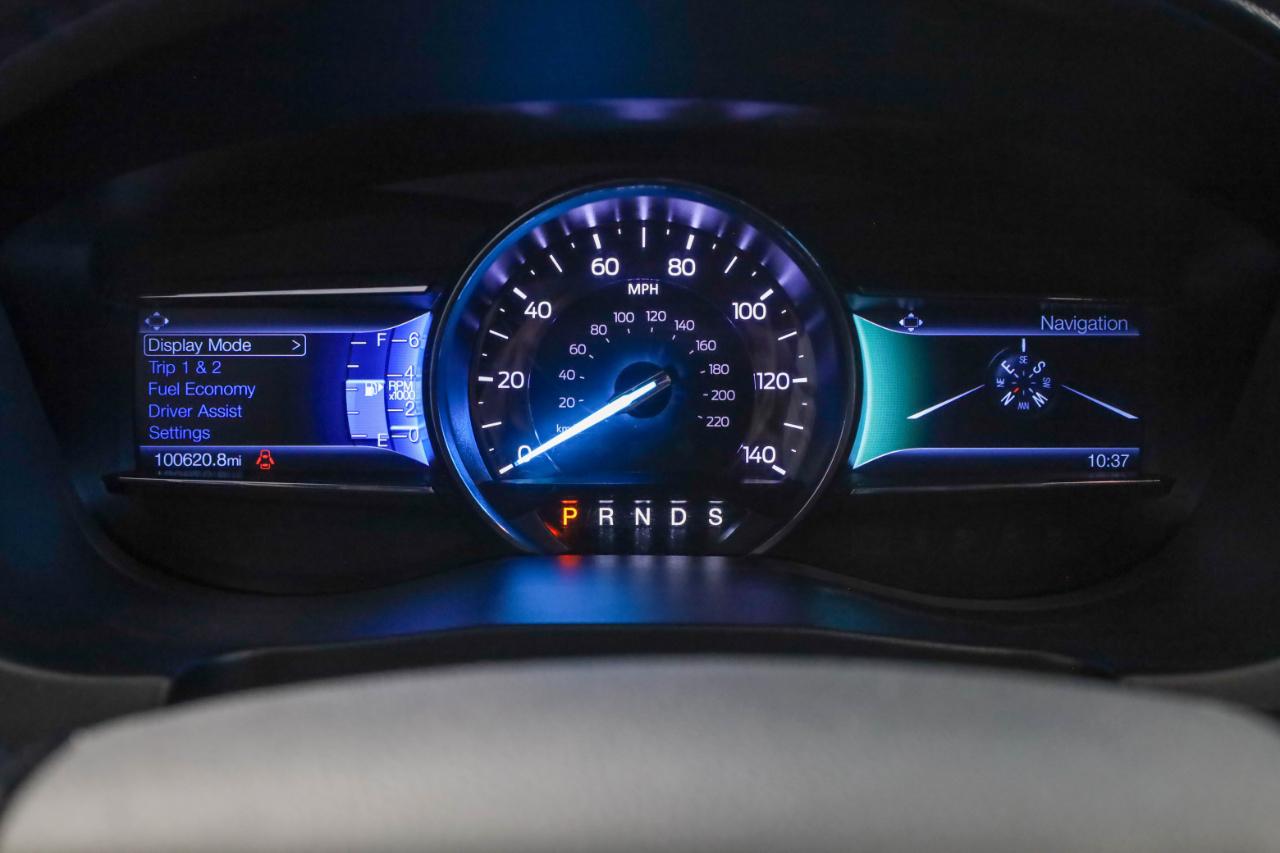 Ford Explorer photo 25