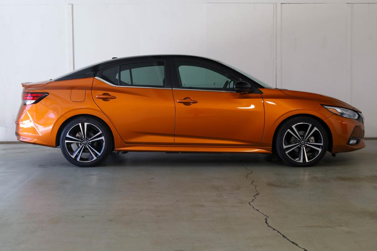 Nissan Sentra SR CVT 2021