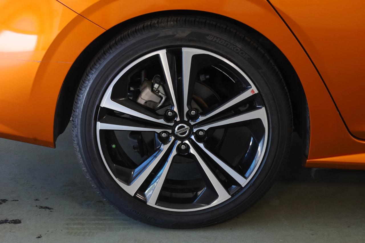 Nissan Sentra SR CVT 2021