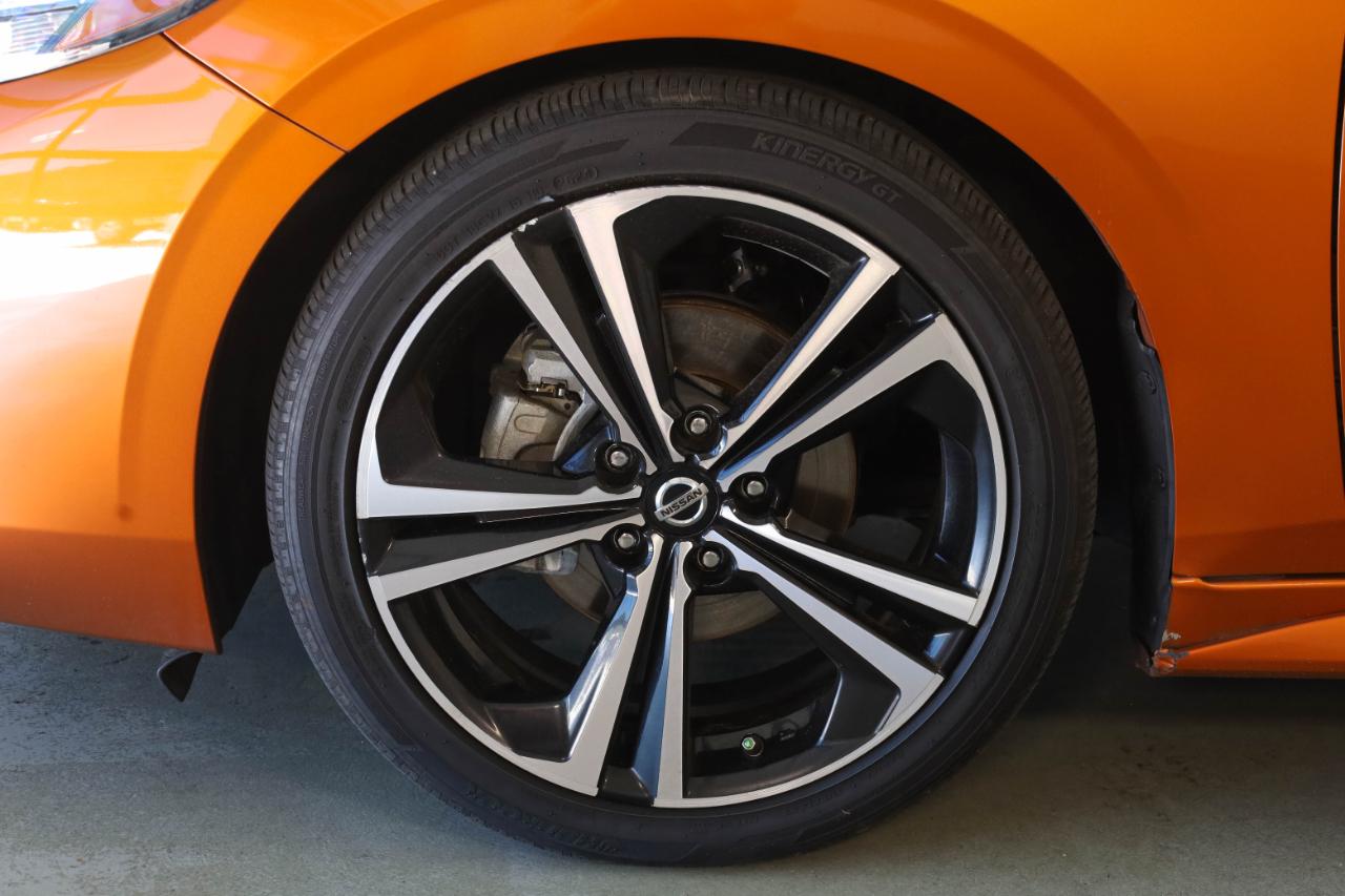 Nissan Sentra SR CVT 2021