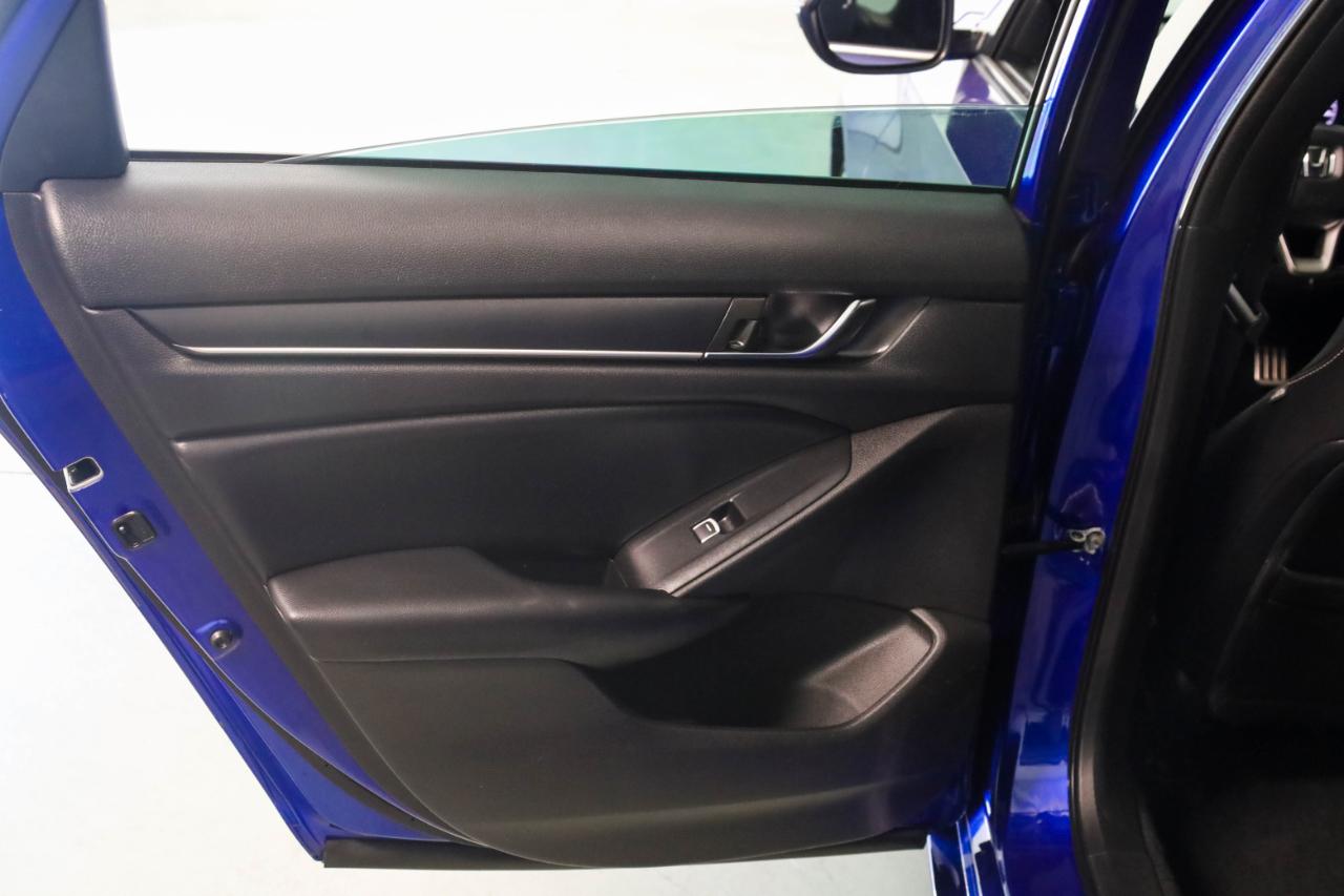 Honda Accord photo 33