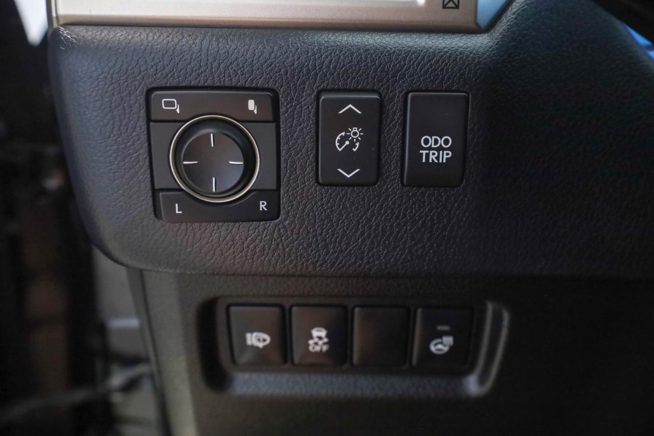 Lexus GX photo 36