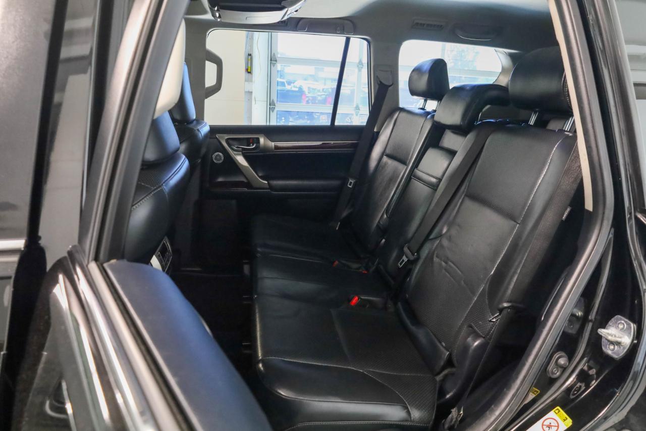 Lexus GX photo 17