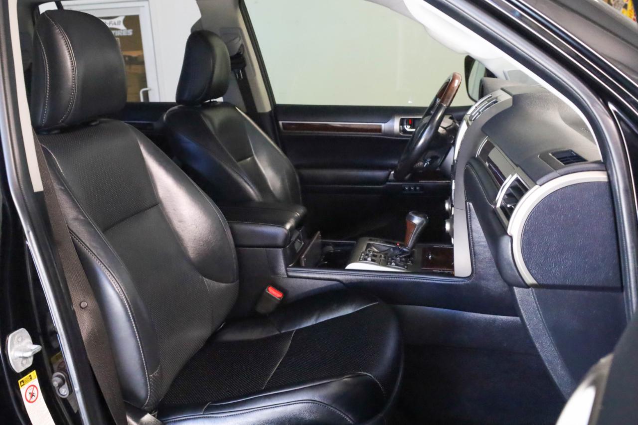 Lexus GX photo 15