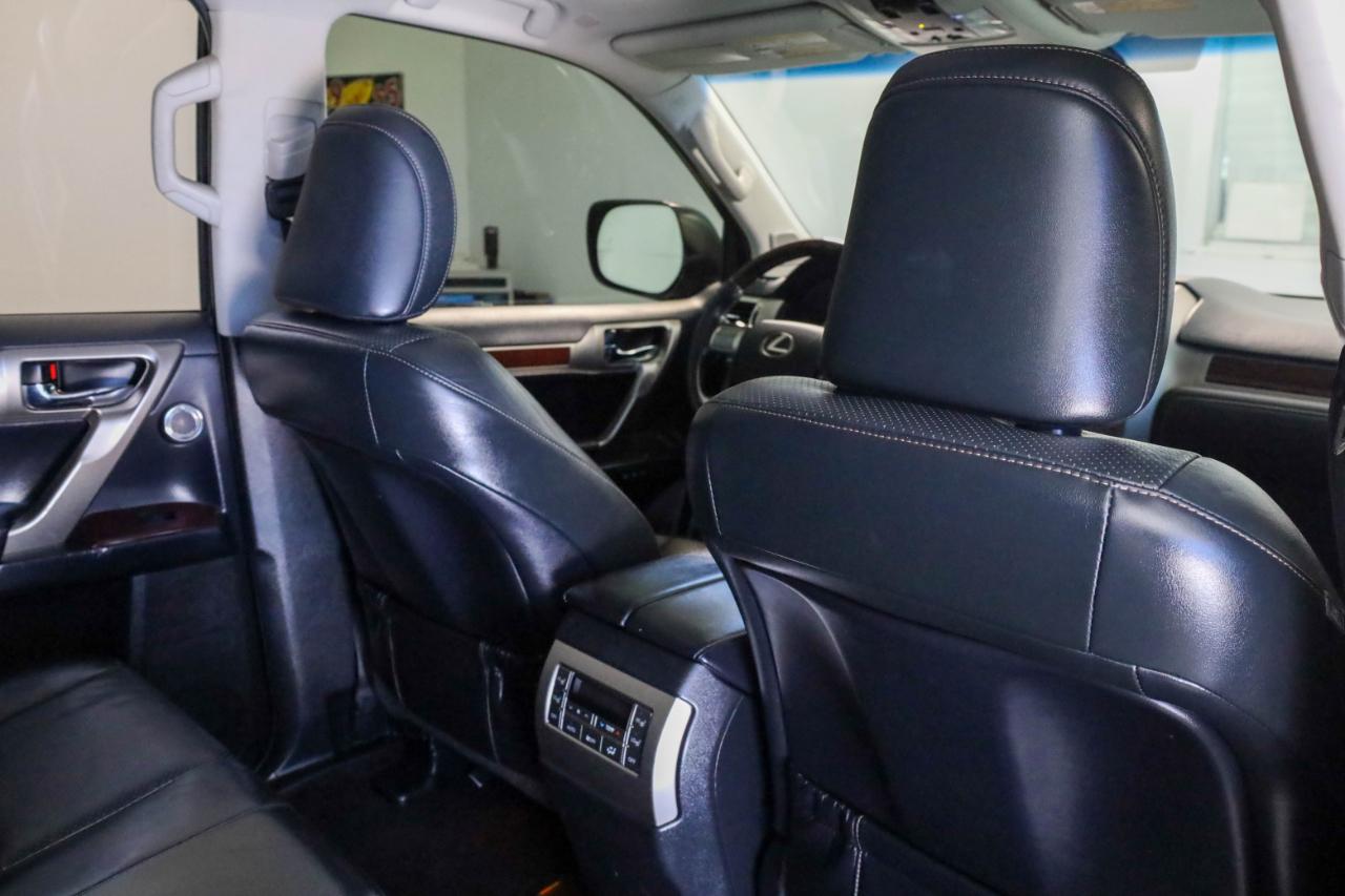 Lexus GX photo 21