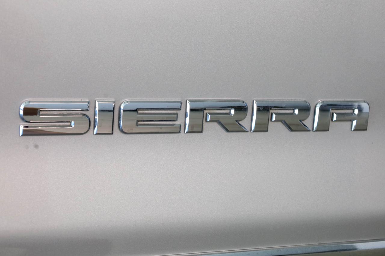 GMC Sierra photo 28