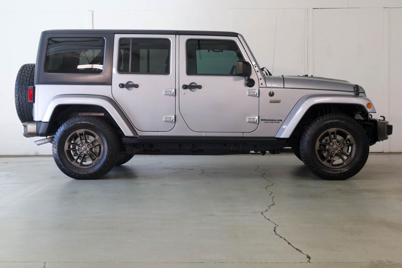 Jeep Wrangler photo 4
