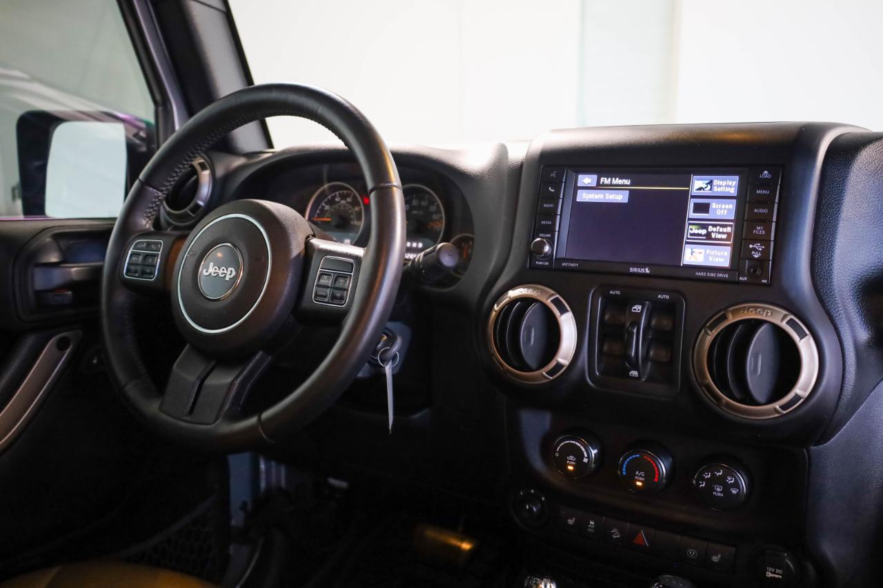 Jeep Wrangler photo 14