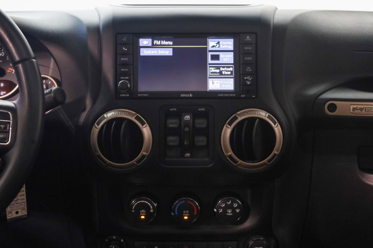 Jeep Wrangler photo 34