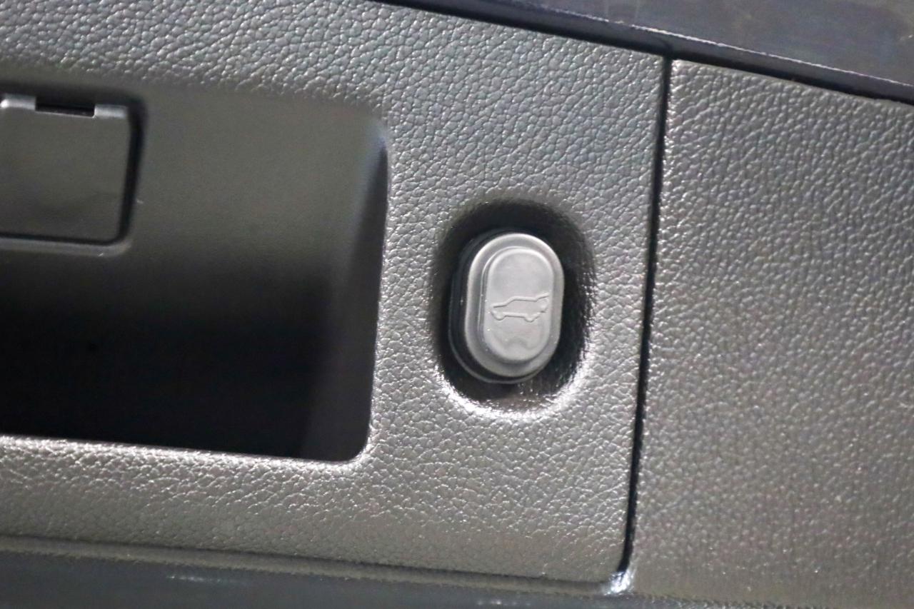 Chevrolet Tahoe photo 30