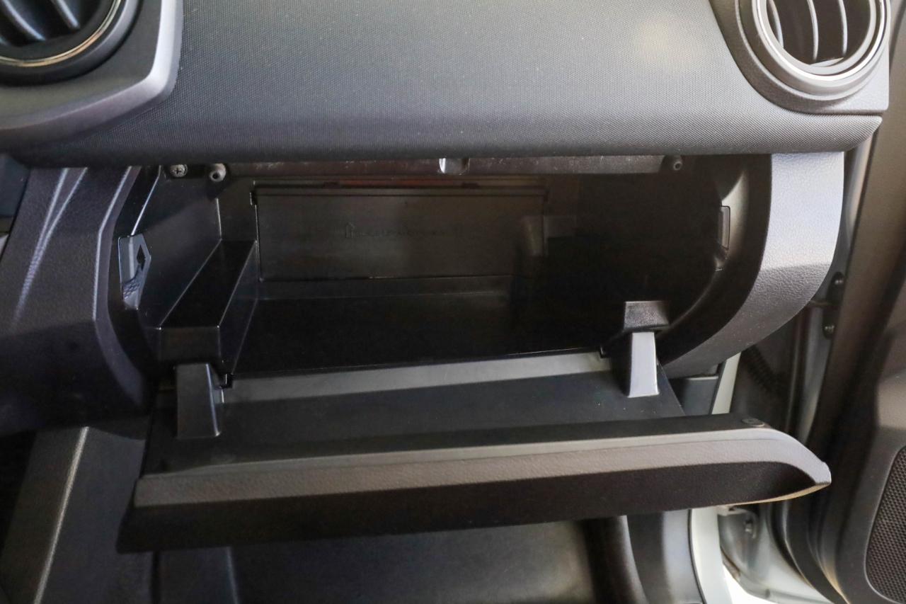 Toyota Tacoma photo 40