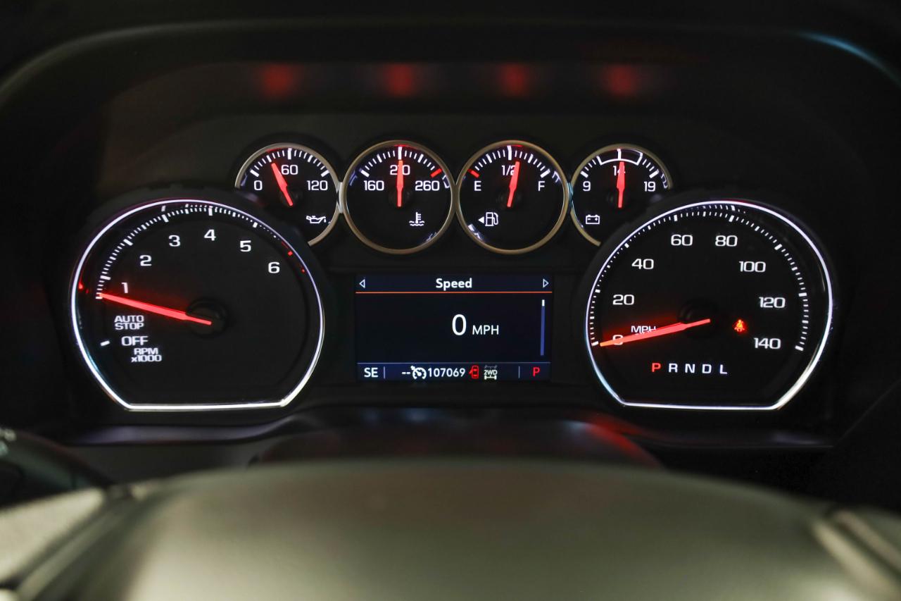 Chevrolet Silverado photo 24