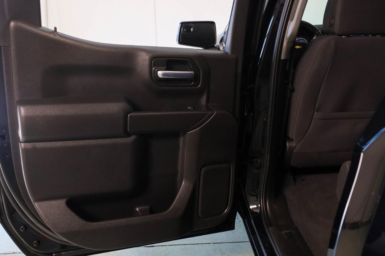 Chevrolet Silverado photo 34