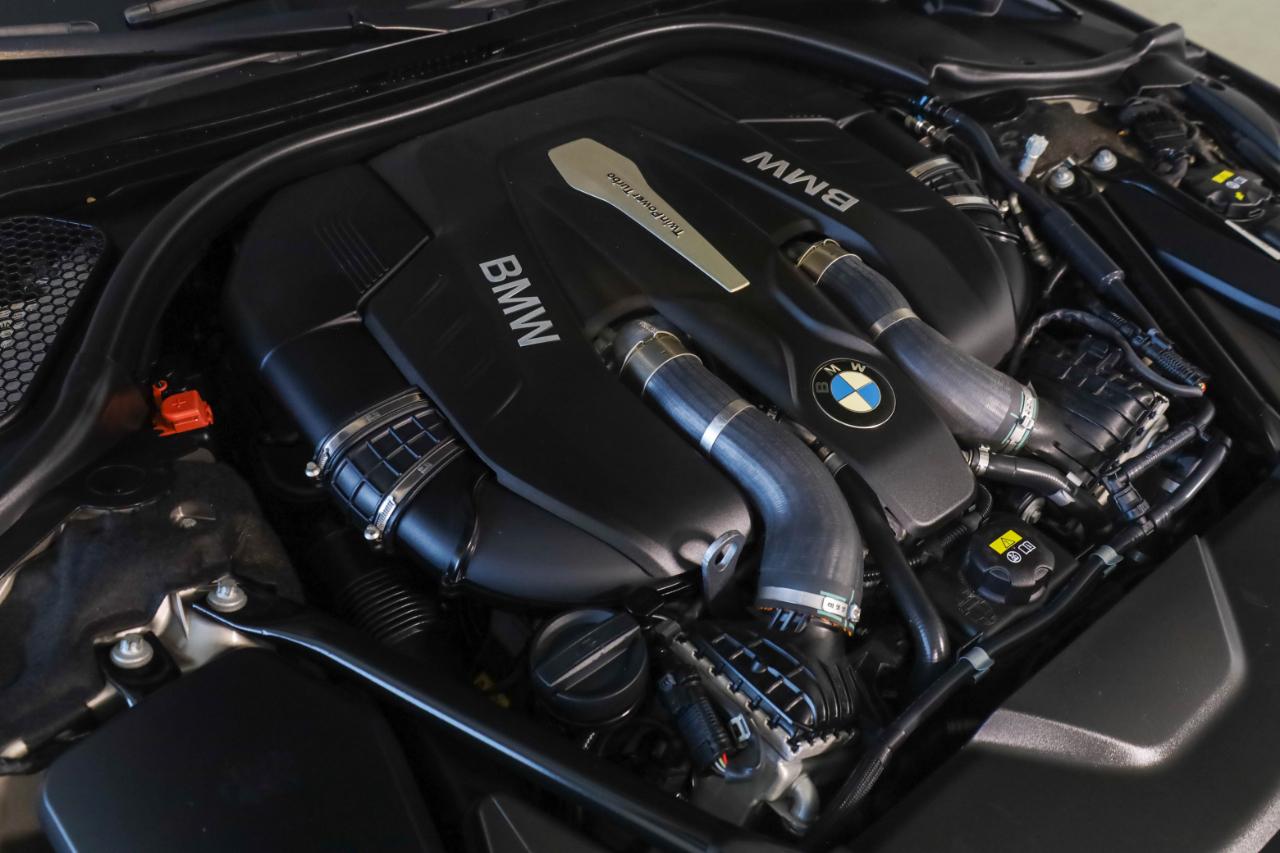 BMW 750i, B7 photo 50