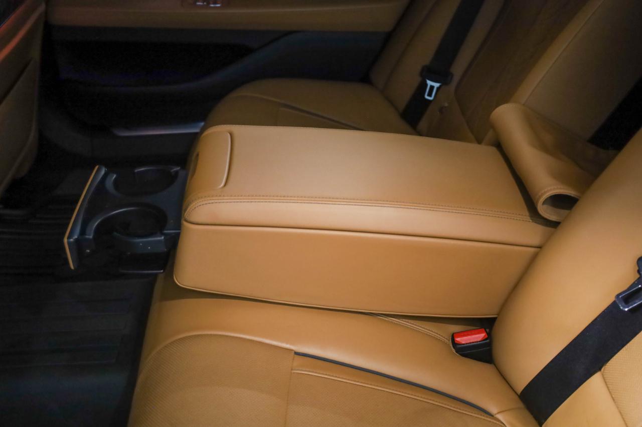BMW 750i, B7 photo 35
