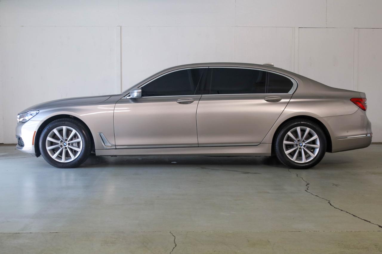 BMW 750i, B7 photo 6