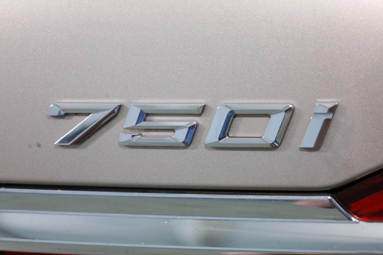 BMW 750i, B7 photo 9