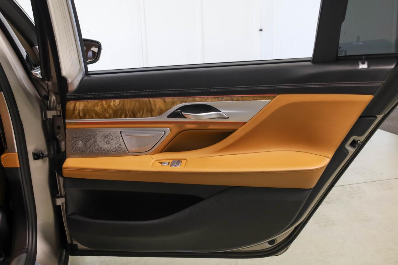 BMW 750i, B7 photo 39