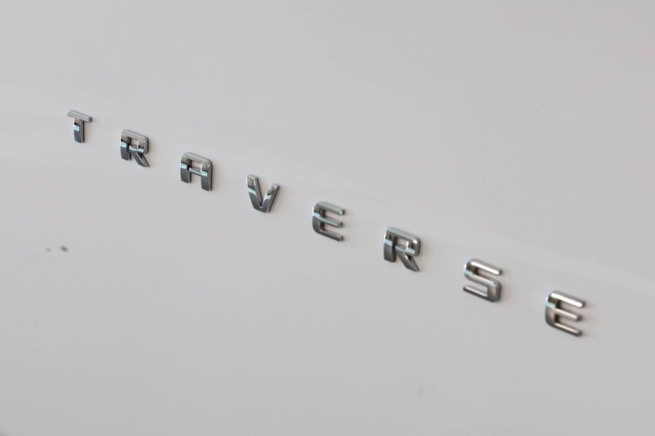 Chevrolet Traverse photo 9