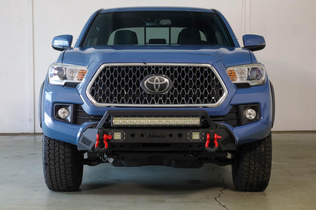 Toyota Tacoma photo 3