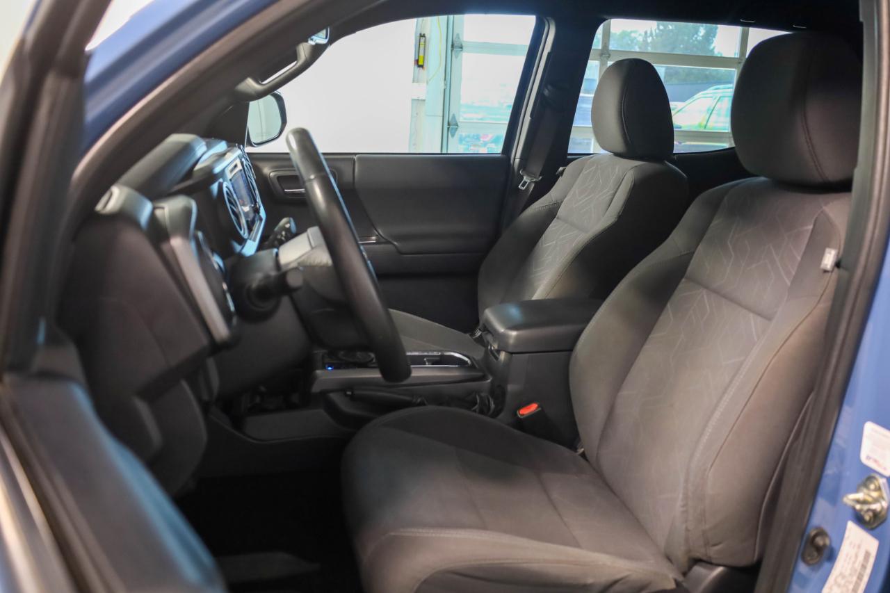 Toyota Tacoma photo 12