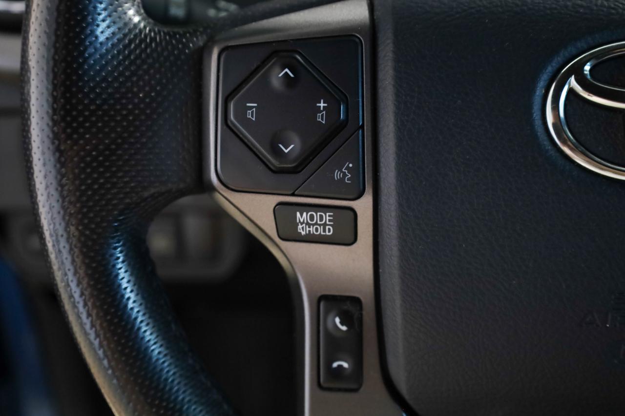 Toyota Tacoma photo 32