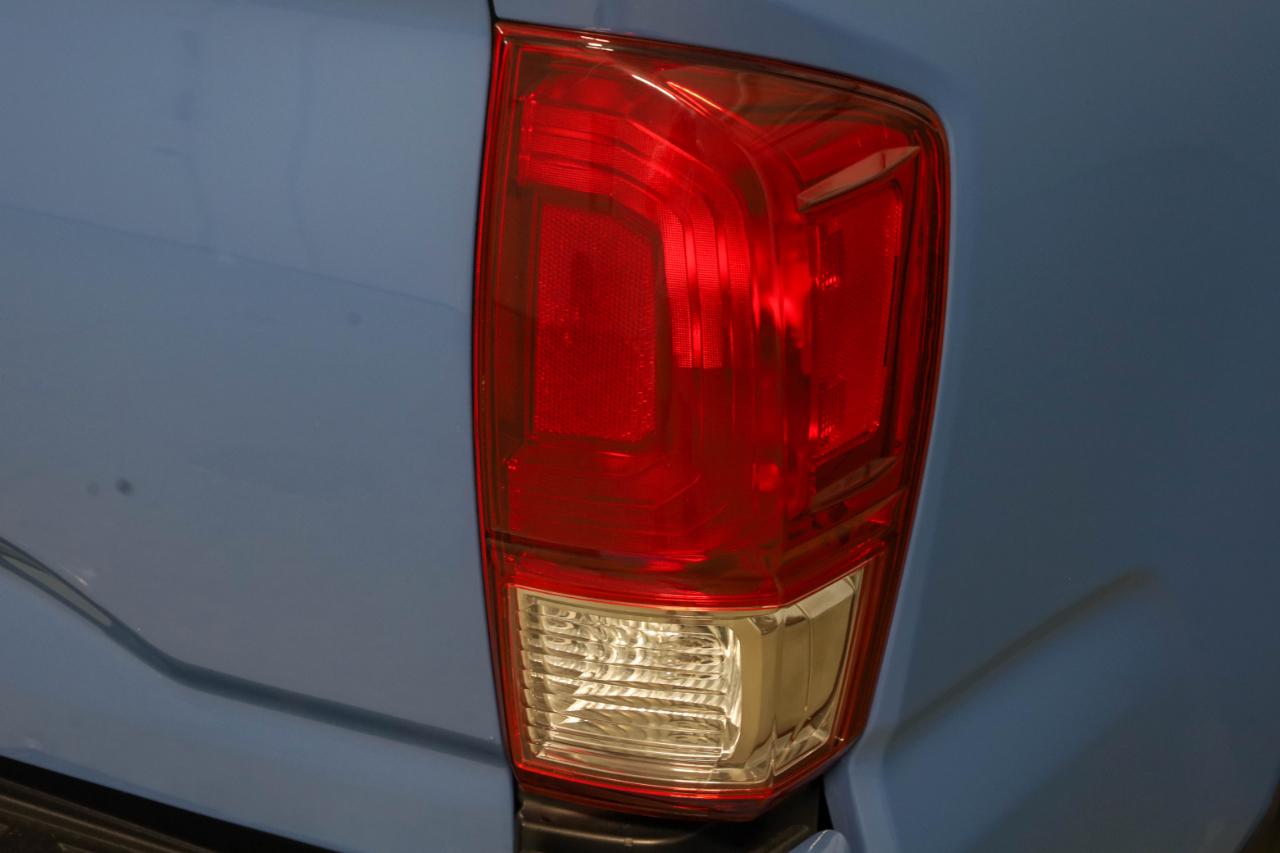 Toyota Tacoma photo 22