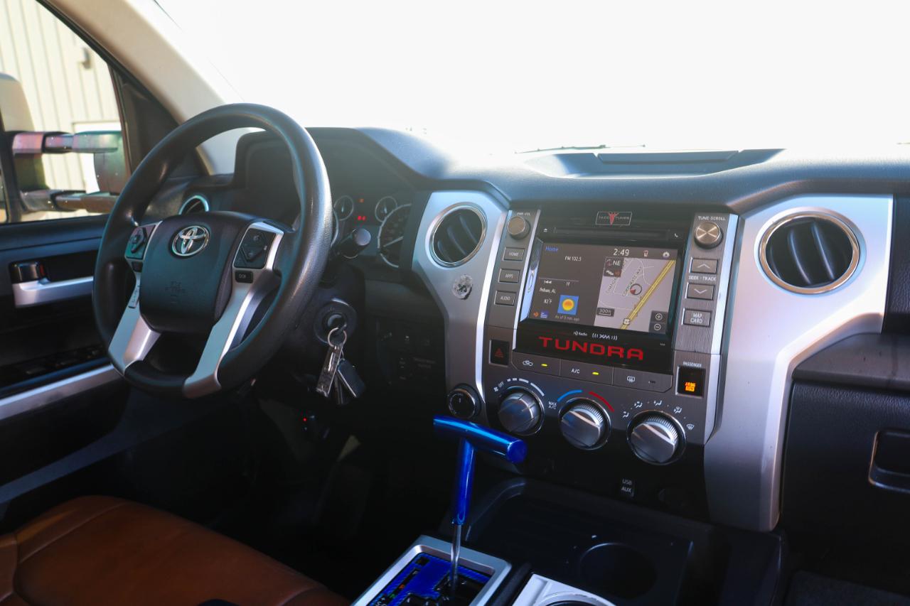 Toyota Tundra photo 13