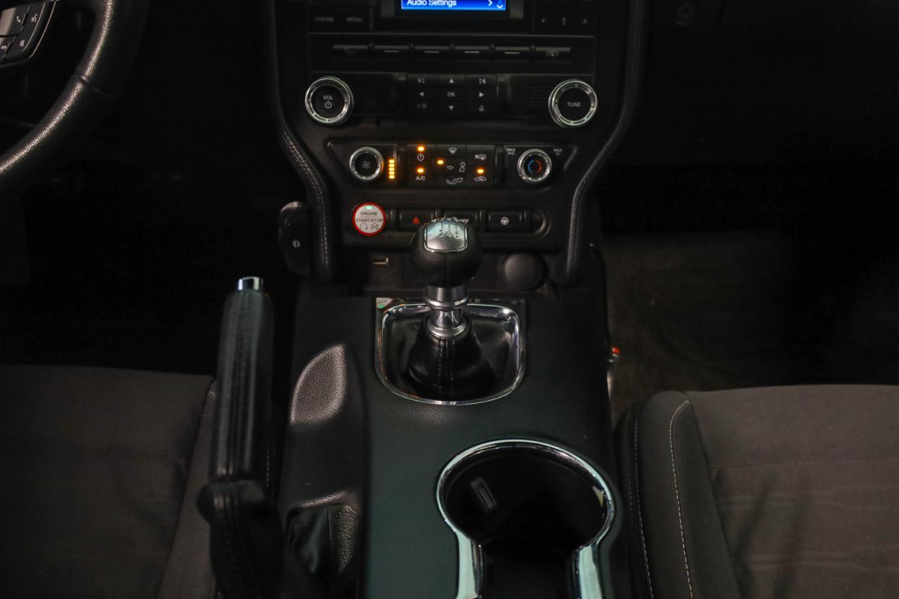 Ford Mustang photo 29