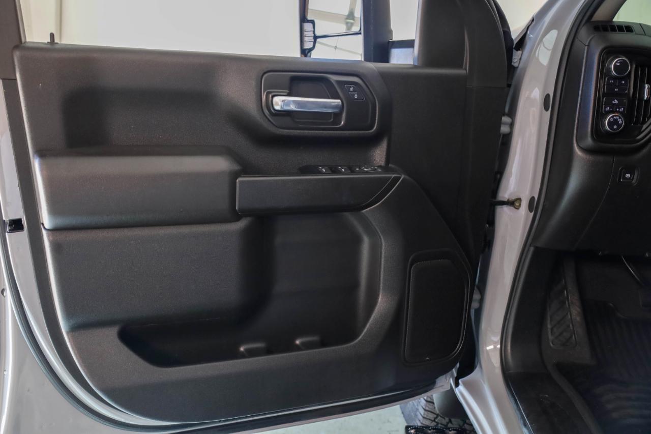 Chevrolet Silverado 2500HD Custom Crew Cab Short Box 4WD 2024