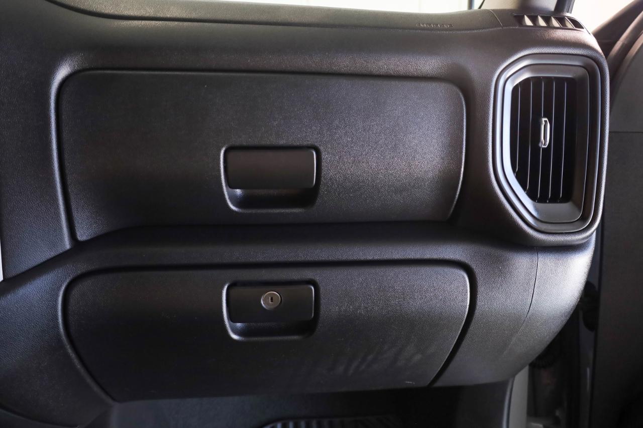 Chevrolet Silverado 2500HD Custom Crew Cab Short Box 4WD 2024