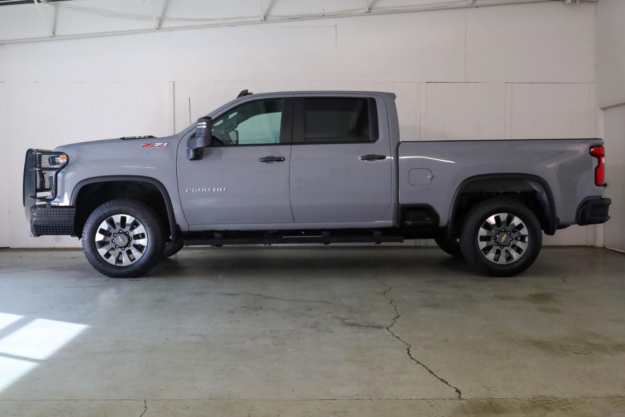Chevrolet Silverado 2500HD Custom Crew Cab Short Box 4WD 2024
