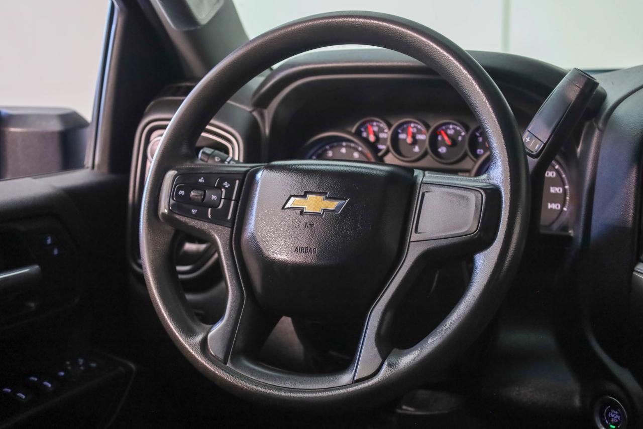 Chevrolet Silverado 2500HD Custom Crew Cab Short Box 4WD 2024