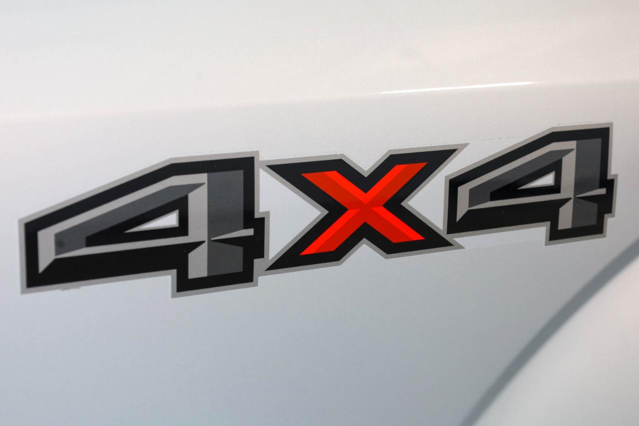 Ford F-150 4WD SuperCrew 145" XLT 2019