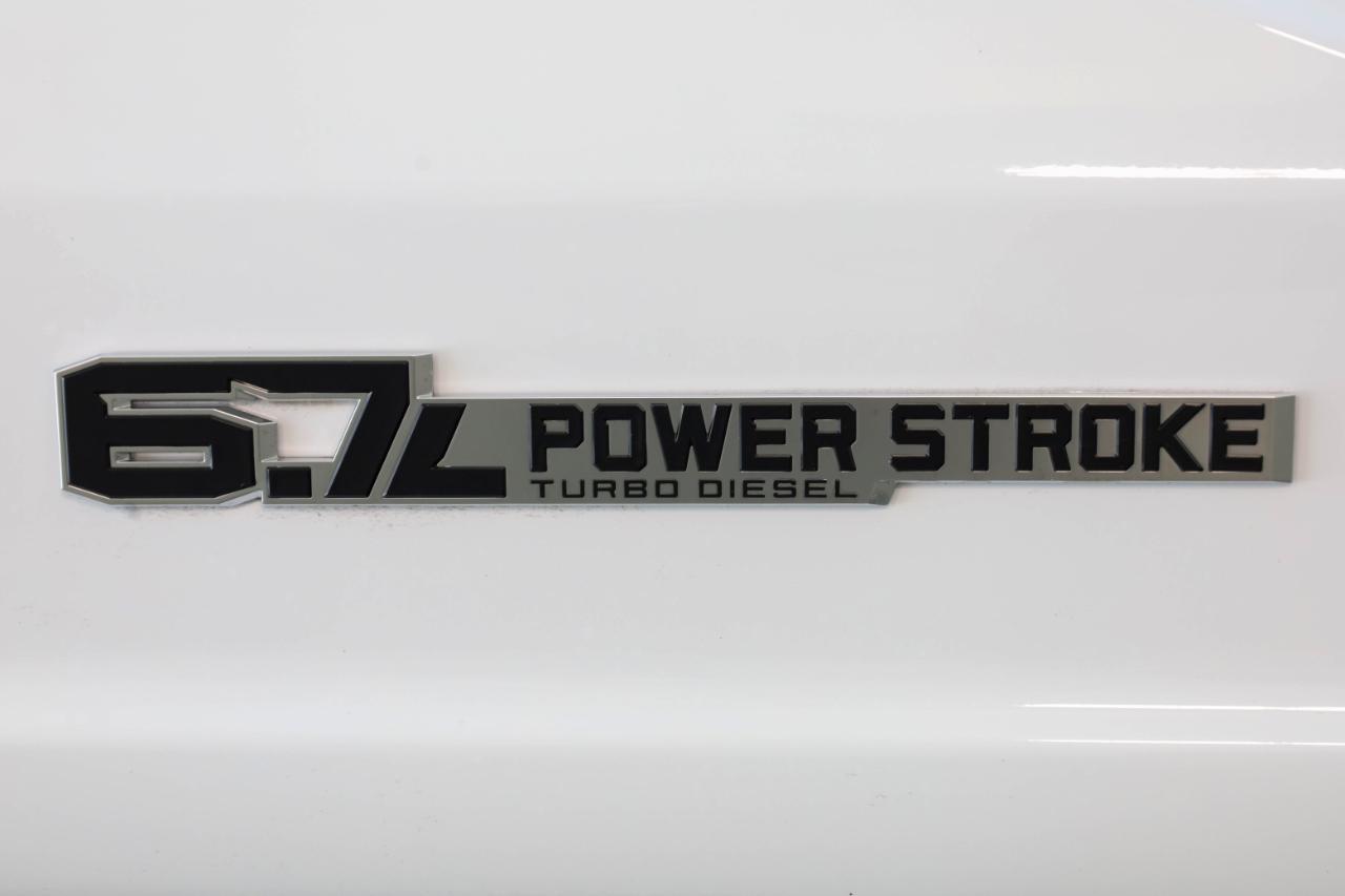 Ford Super Duty F-250 SRW XLT 4WD Crew Cab 8' Box 2024