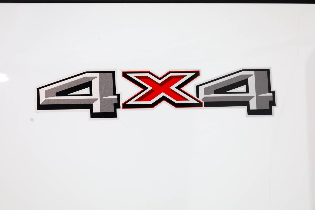 Ford Super Duty F-250 SRW XLT 4WD Crew Cab 8' Box 2024