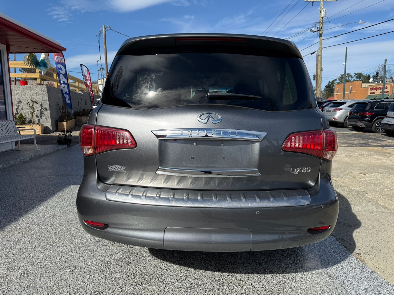 2017 Infiniti QX80 photo 3