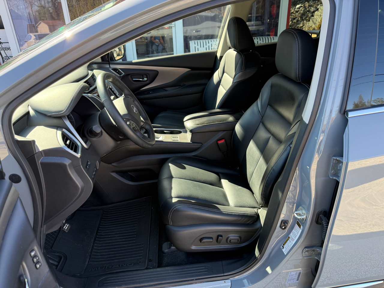 2023 Nissan Murano SL photo 3