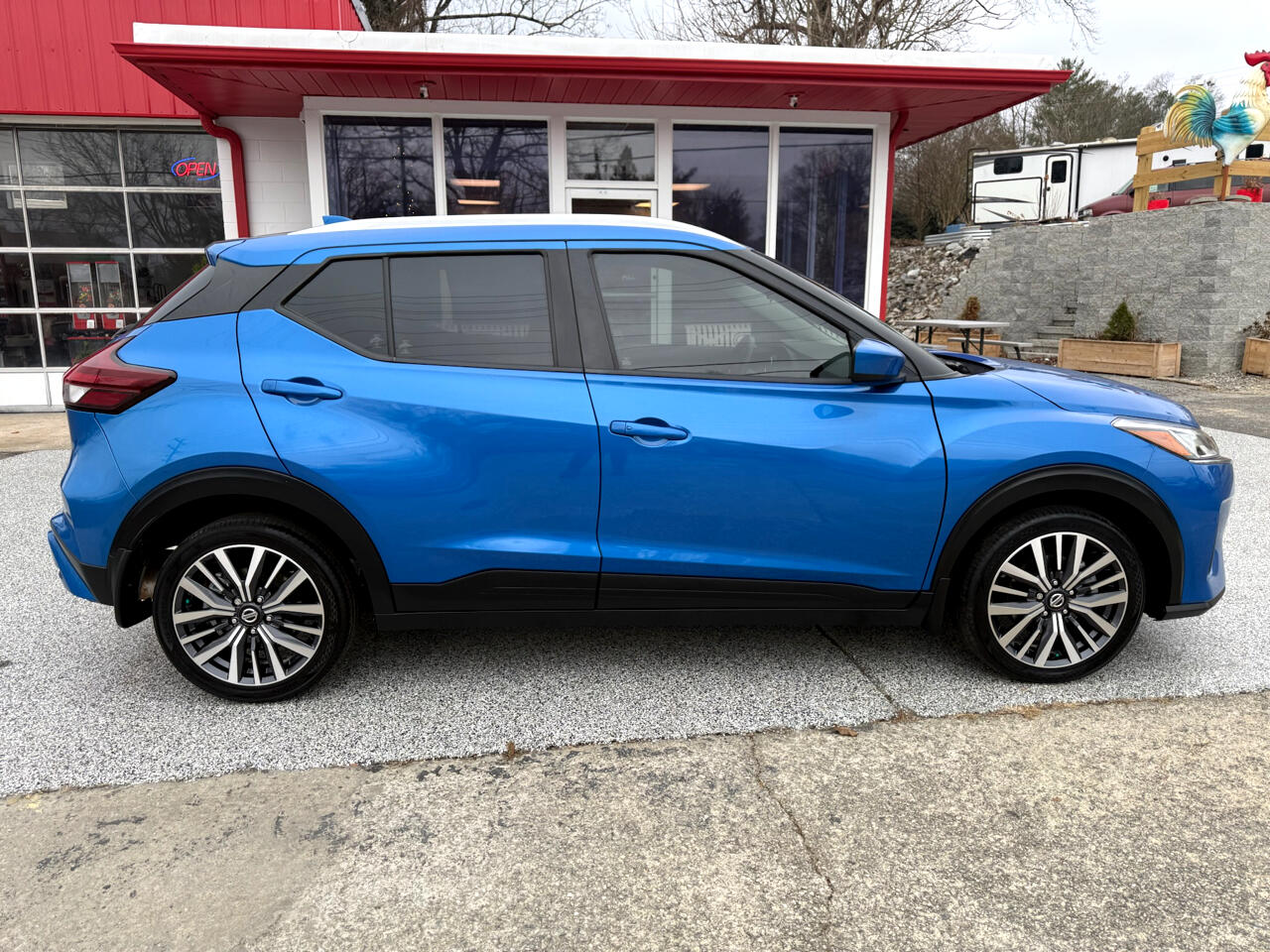 Nissan Kicks SV FWD 2021