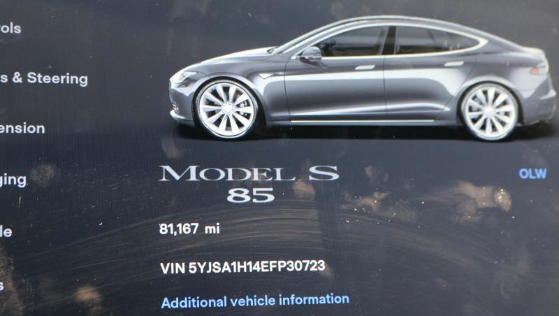 Tesla Model S 4dr Sdn 85 kWh Battery 2014