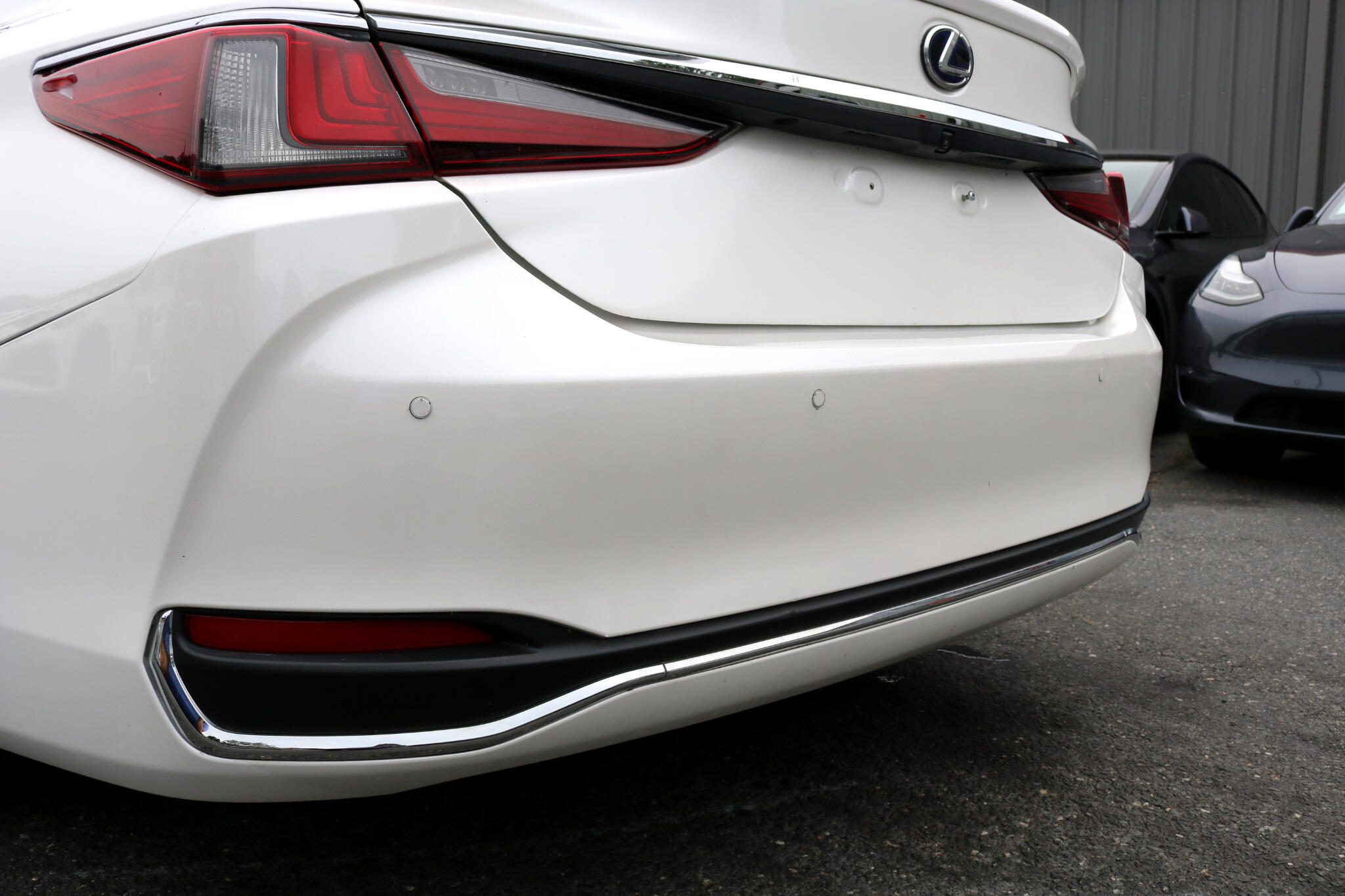 2021 Lexus ES 300h photo 11