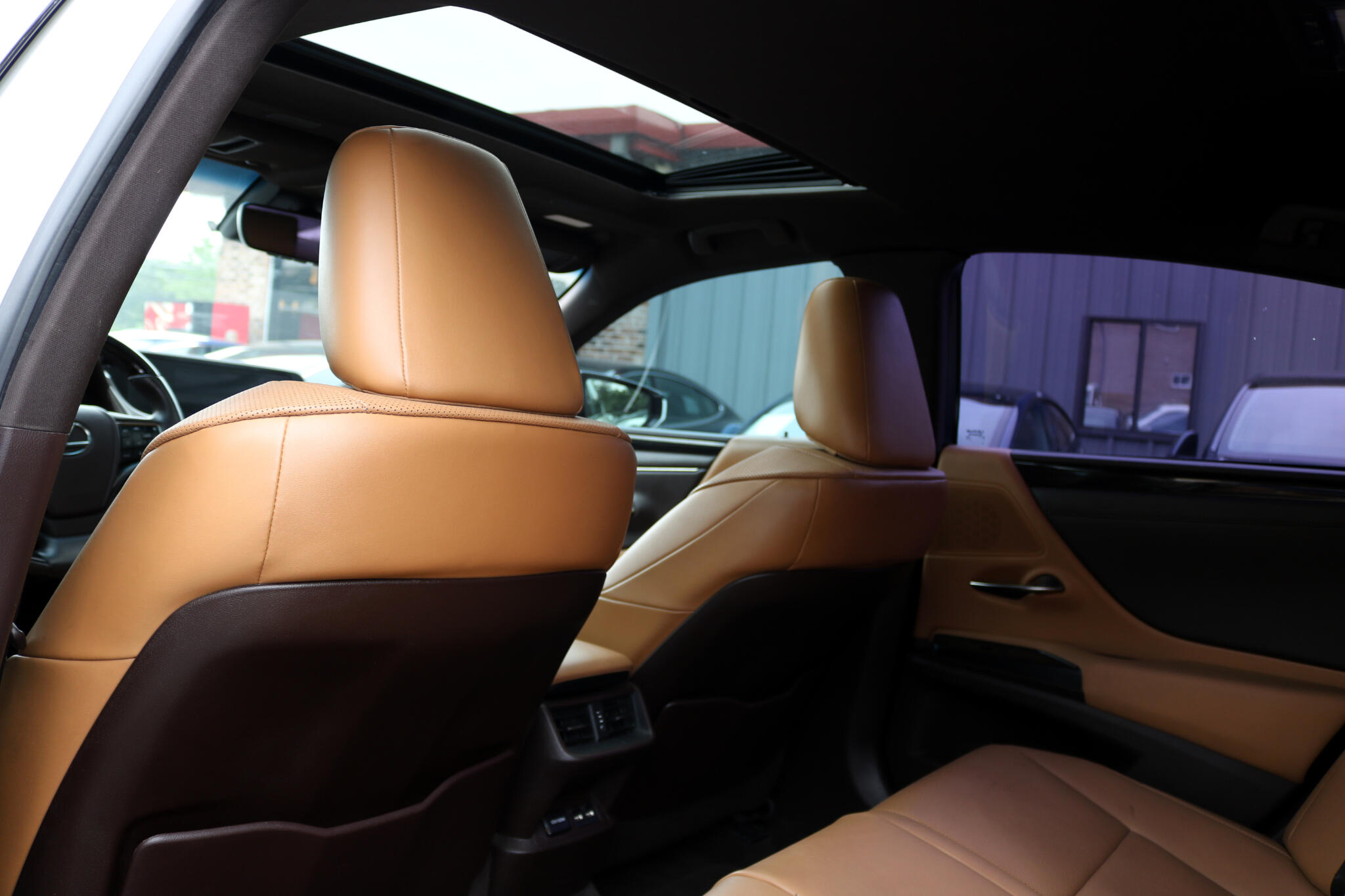 2021 Lexus ES 300h photo 39