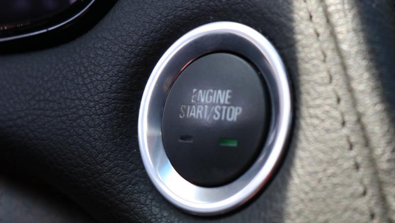 Cadillac CTS Sedan 4dr Sdn 2.0L Turbo Luxury Collection RWD 2016