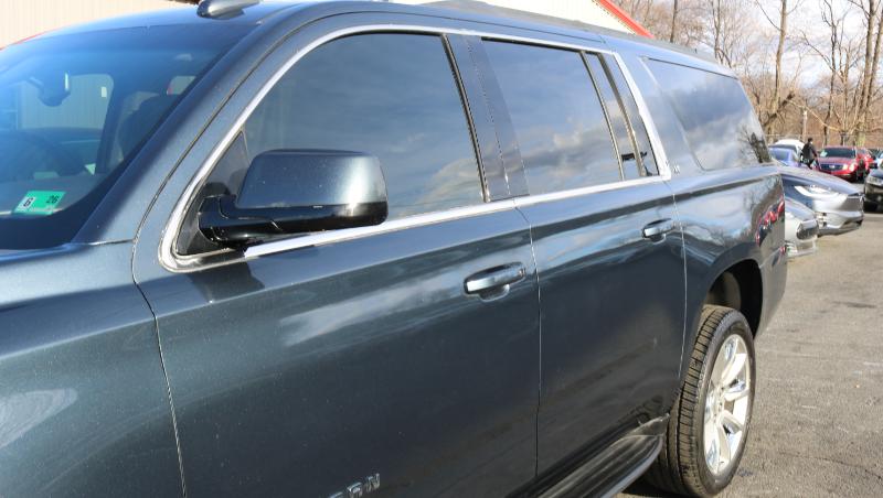 Chevrolet Suburban 4WD 4dr 1500 LT 2019