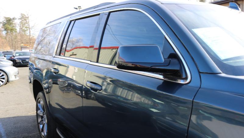 Chevrolet Suburban 4WD 4dr 1500 LT 2019