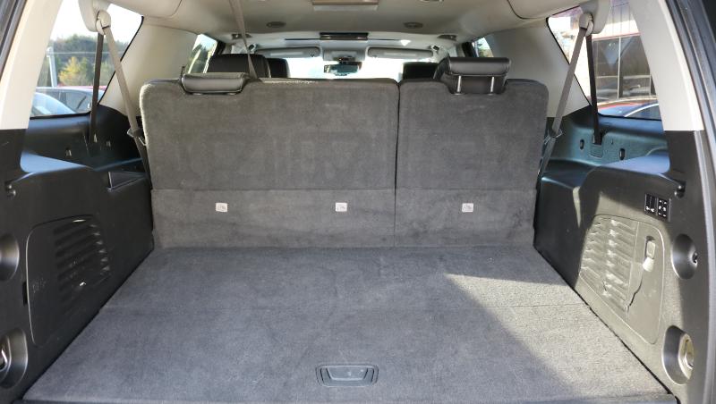 Chevrolet Suburban 4WD 4dr 1500 LT 2019