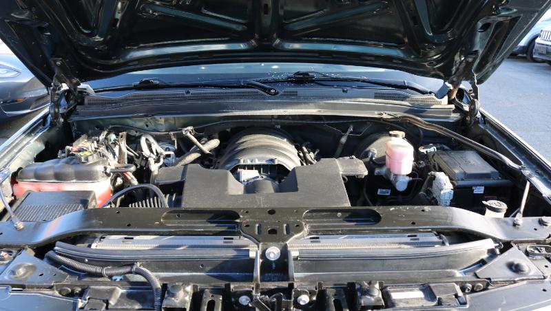 Chevrolet Suburban 4WD 4dr 1500 LT 2019