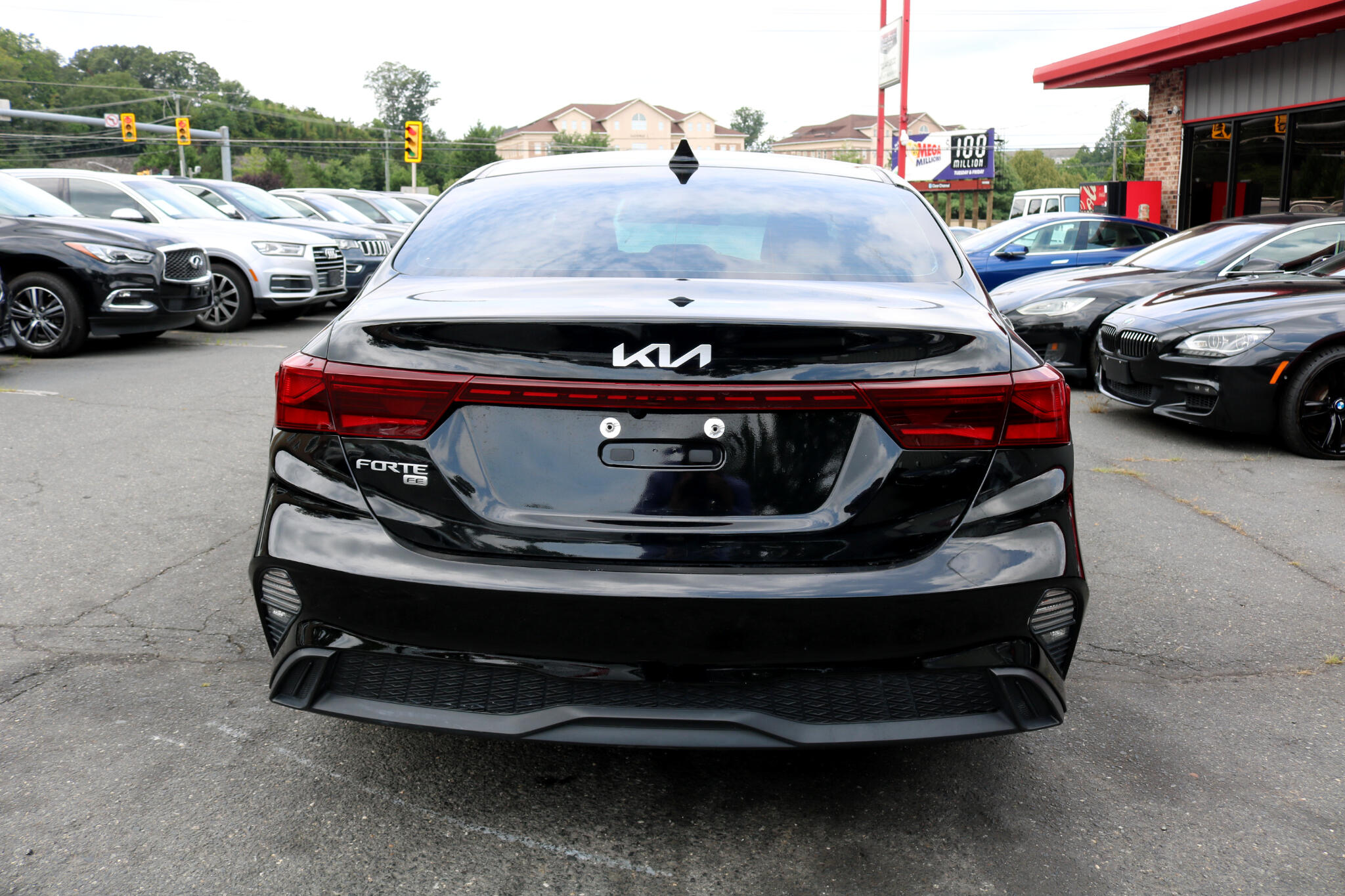 2023 Kia Forte LX photo 3
