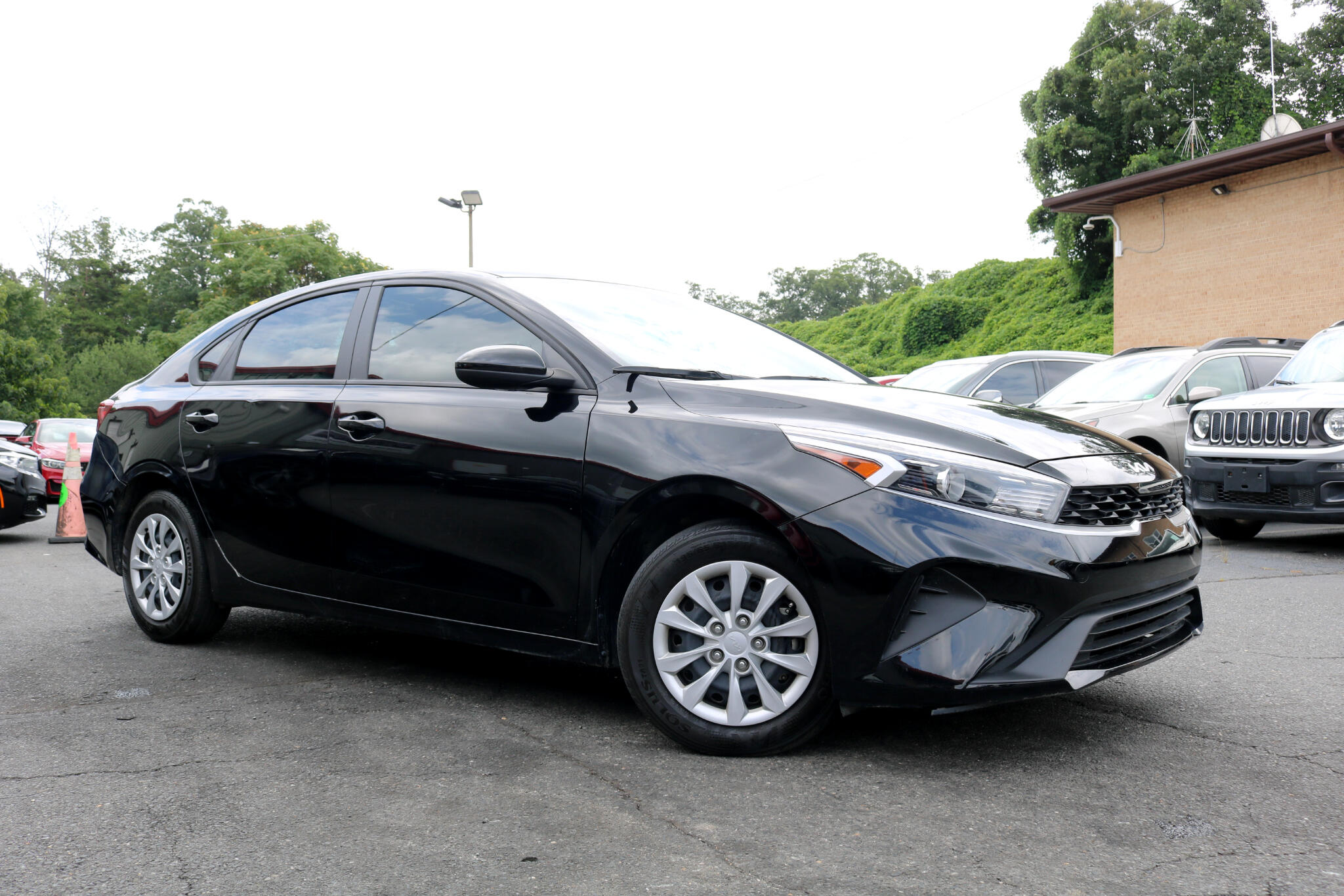 2023 Kia Forte LX photo 6