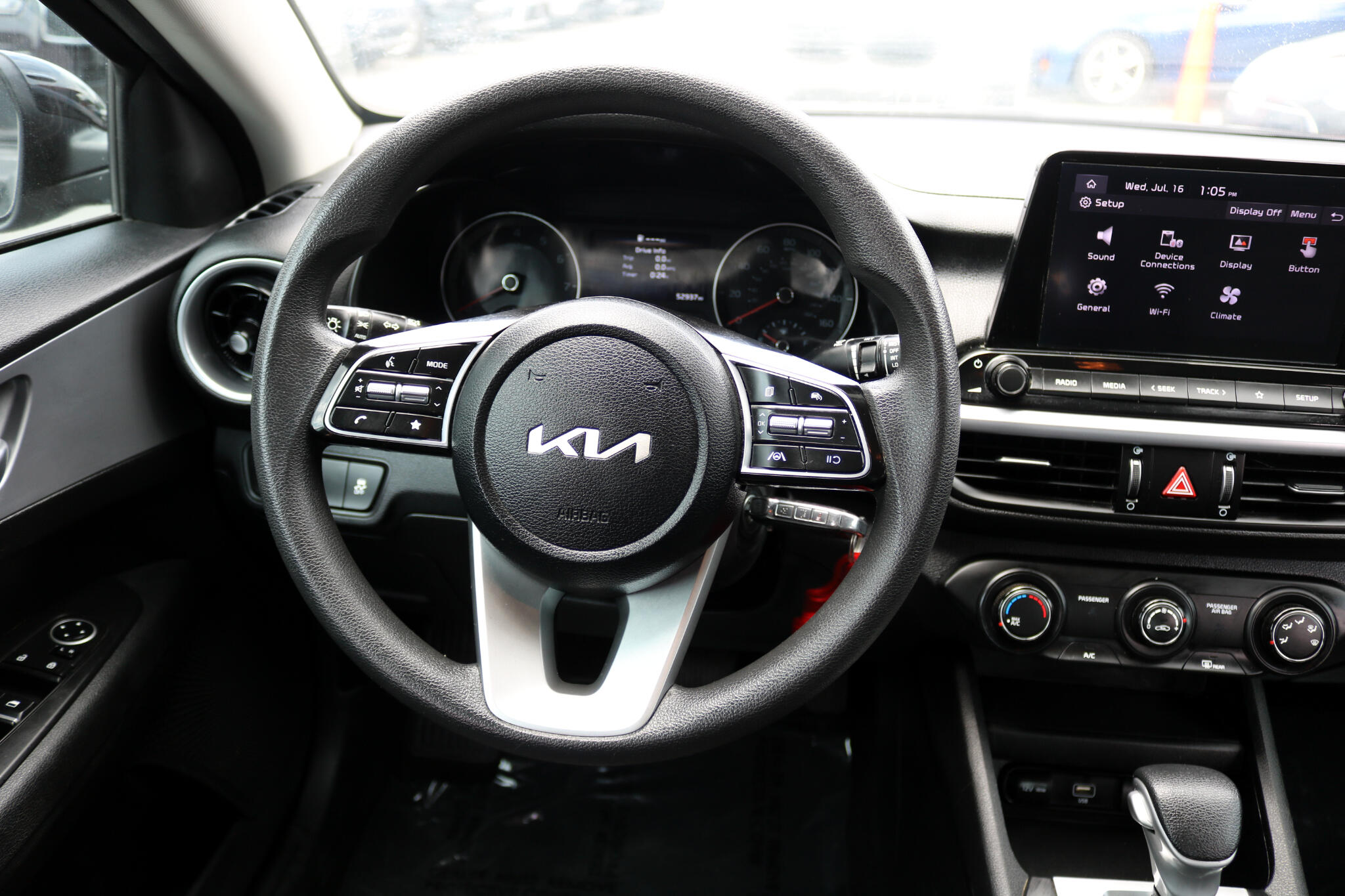 2023 Kia Forte LX photo 25